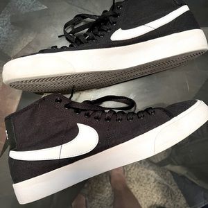 Size 10 Nike Blazers